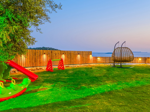  gece  -  Kasım
  | Kaş Yeniköy’de Deniz Manzaralı, Jakuzili Balayı ve Aile Villası – 4 Kişilik Tatil İçin İdeal Seçim